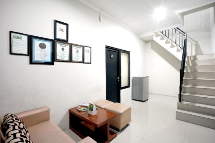 Hostel Dparagon Pamela 3 Yogyakarta Exteriér fotografie